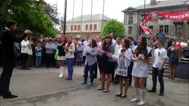 Дебальцево  мая 2015 Подарок городу от подписчиков группы "Дебальцево ДНР "