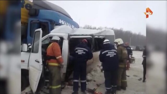 В районе ДТП унесшего жизни  человек ограничили движение 