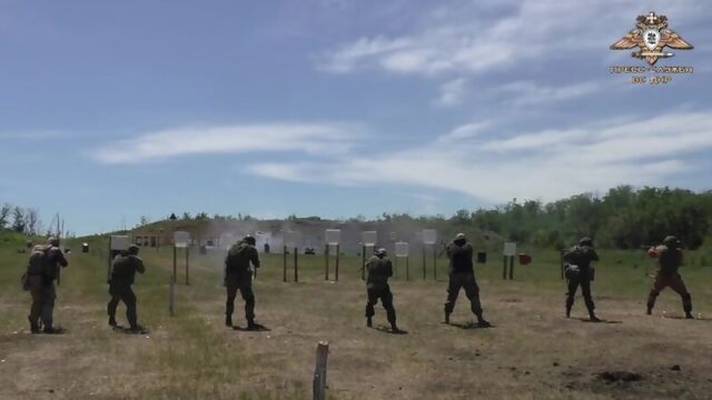 Пулемётчики  опора бойцов ДНР на поле боя.
