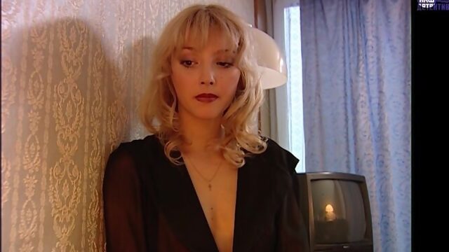 Ольга Понизова голая в сериале "Бандитский Петербург 3 Крах Антибиотика"   Серия  