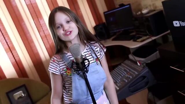 КСЕНИЯ ЛЕВЧИК  МЕДУЗА 