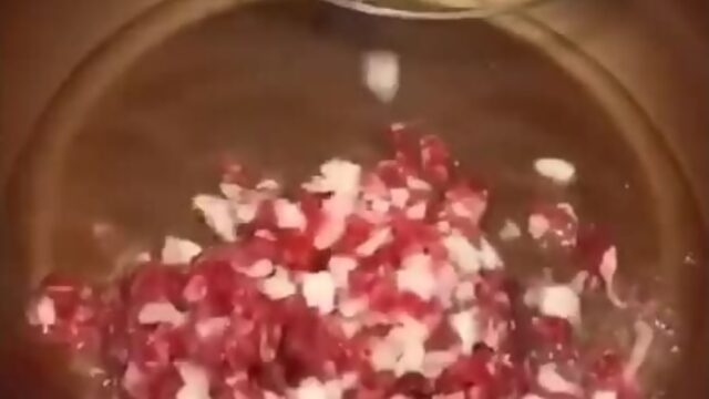 МАНТЫ С ДЖУСАЕМ  жми на видео и смотри рецепт.