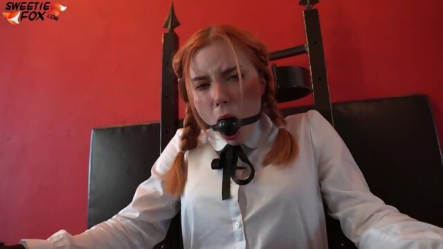 Учитель выпорол и трахнул сексуальную студентку чтобы она сдала экзамен